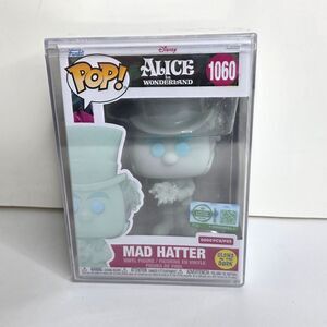 Funko Pop! Alice In Wonderland: Mad Hatter #1060 LE 5000 GITD - NEW PROTECTOR